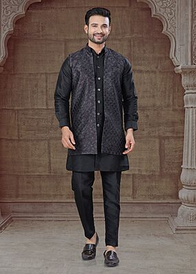 C024:Beautiful Mens Kurta Pajama Sets
