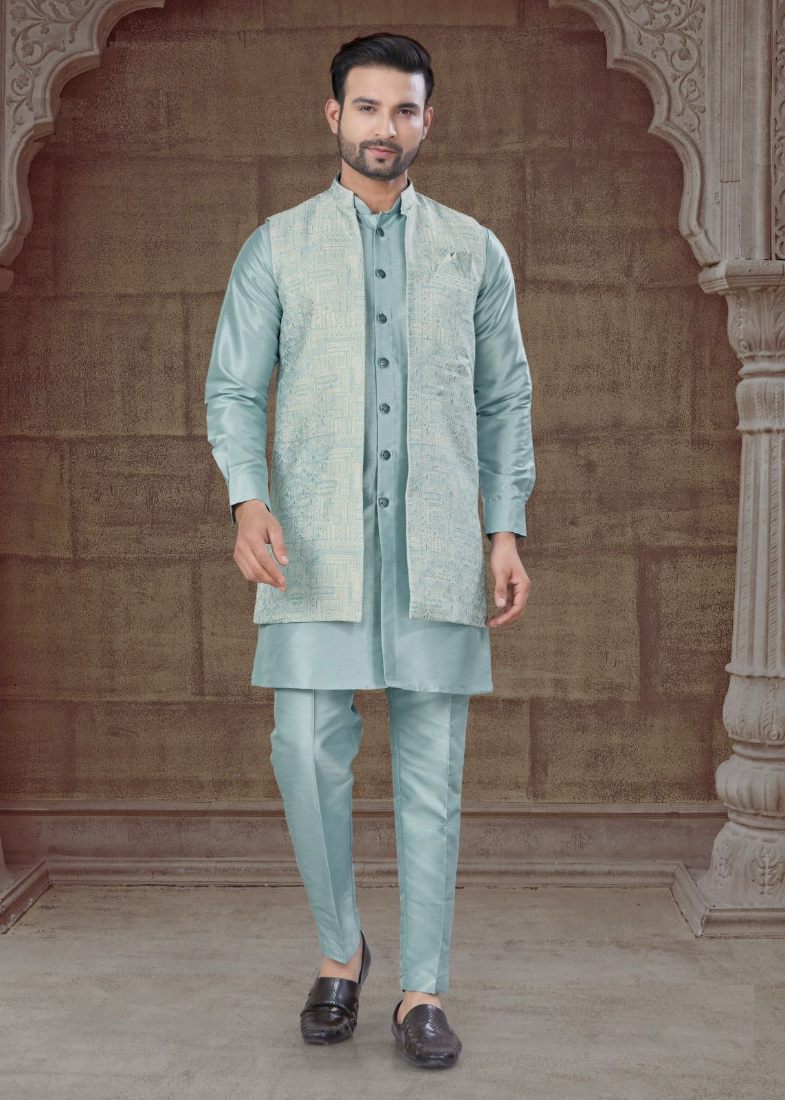 C024:Beautiful Mens Kurta Pajama Sets