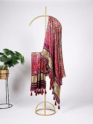 B1482: Beautiful Gjji Silk Duppata