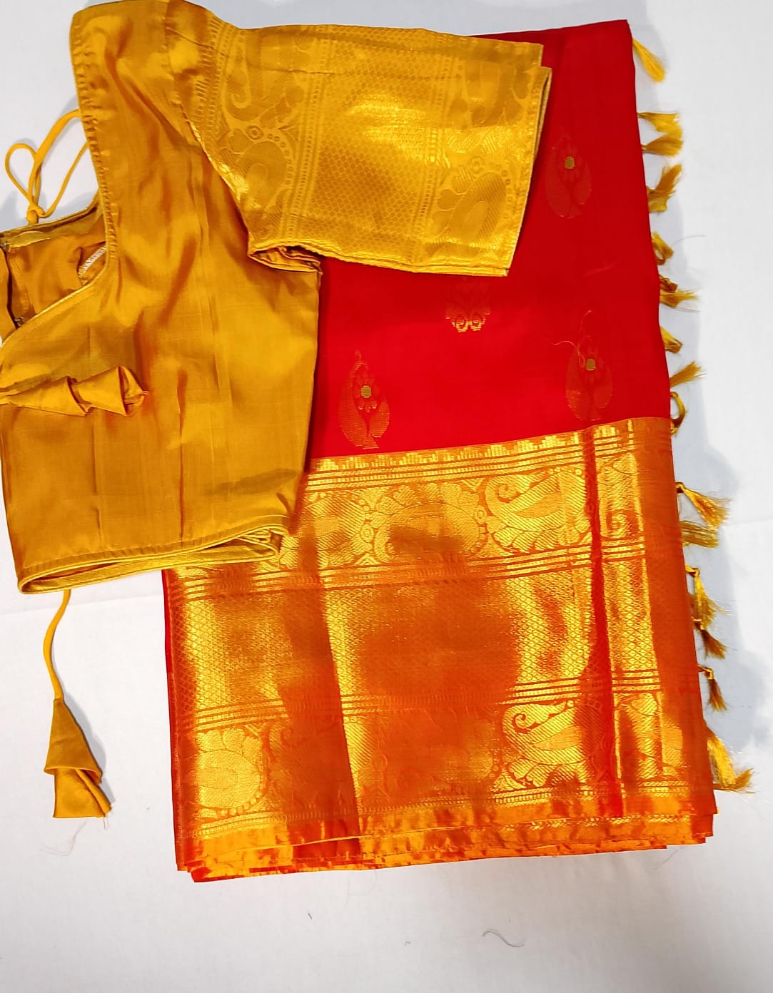 K008: Ready To Ship Pure Handloom Uppada Silk Saree With Stitched Blouse K008: Ready To Ship Pure Handloom Uppada Silk Saree With Stitched Blouse