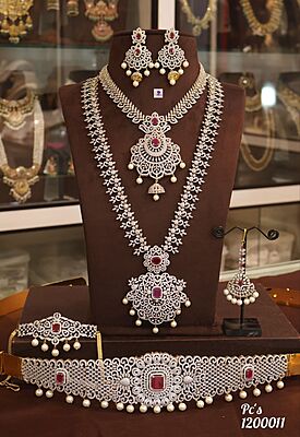 V500: Beautiful Bridal Set