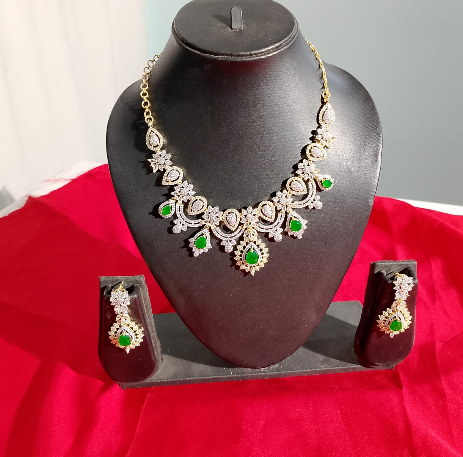 C101: Beautiful  Necklace  Set