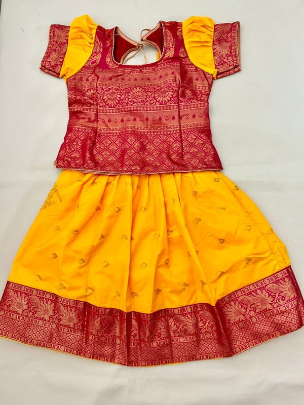 B1320: Beautiful Kids Lehanga Set B1320: Beautiful Kids Lehanga Set