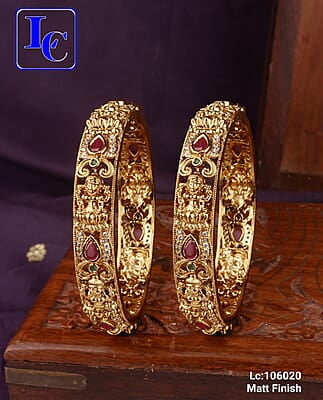 V86: Beautiful Matt Finish Bangles
