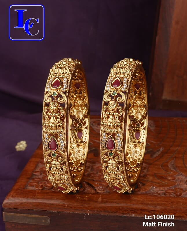 V86: Beautiful Matt Finish Bangles