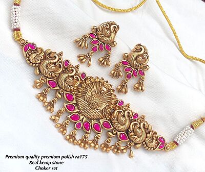 V608: Beautiful Premium Quality Premium Polish Real Kundan Stone Choker Set