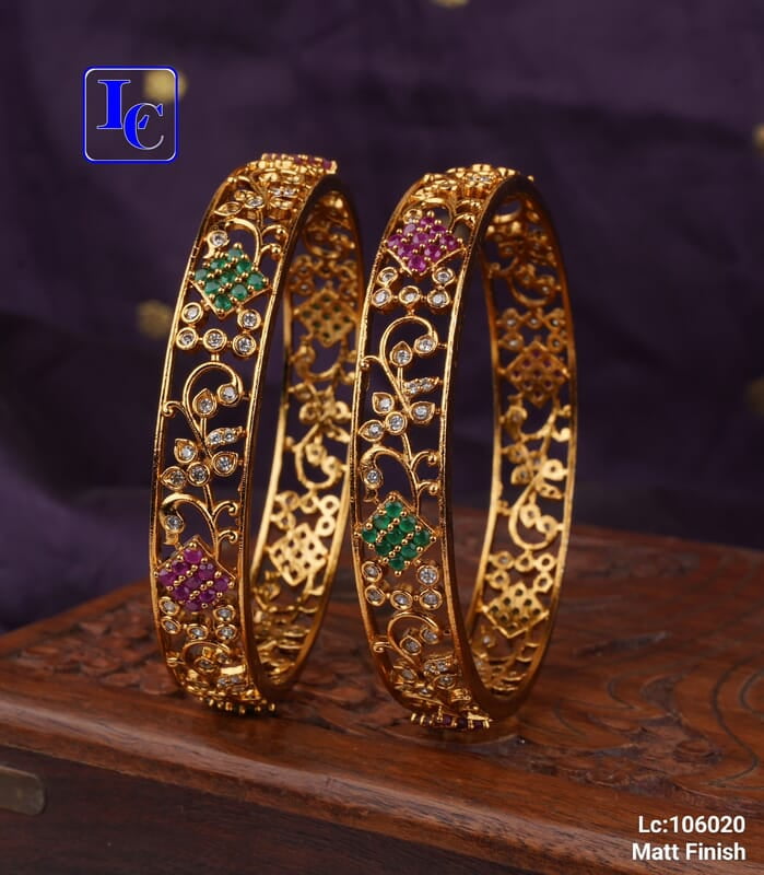 V89: Beautiful Matt Finish Bangles