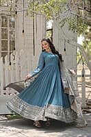 B2052: Beautiful 2Pc Long Set B2052: Beautiful 2Pc Long Set
