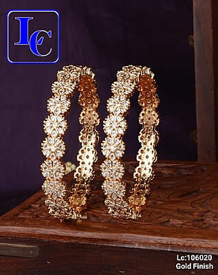 V91: Beautiful Gold Finish Bangles