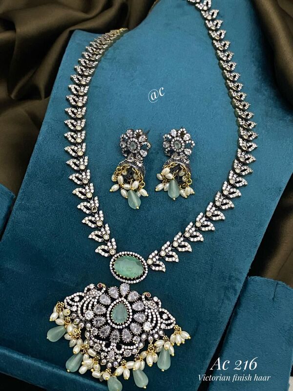 V682: Beautiful Victorian Finish Long Haram