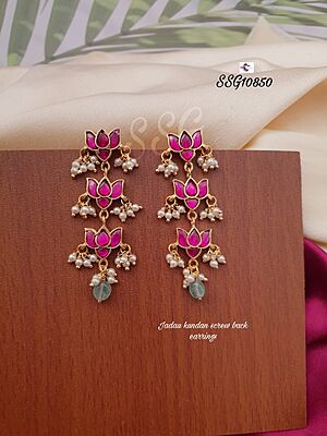 V698: Beautiful Jadau Kundan Screw Back Earrings