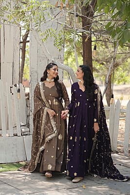 M1157:Beautiful Long Frocks With Duppata