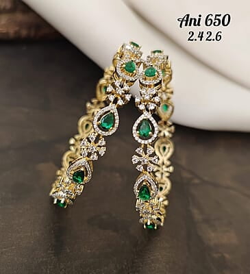 V315: Beautiful Bangles