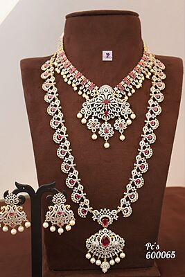 V774: Beautiful Bridal Set