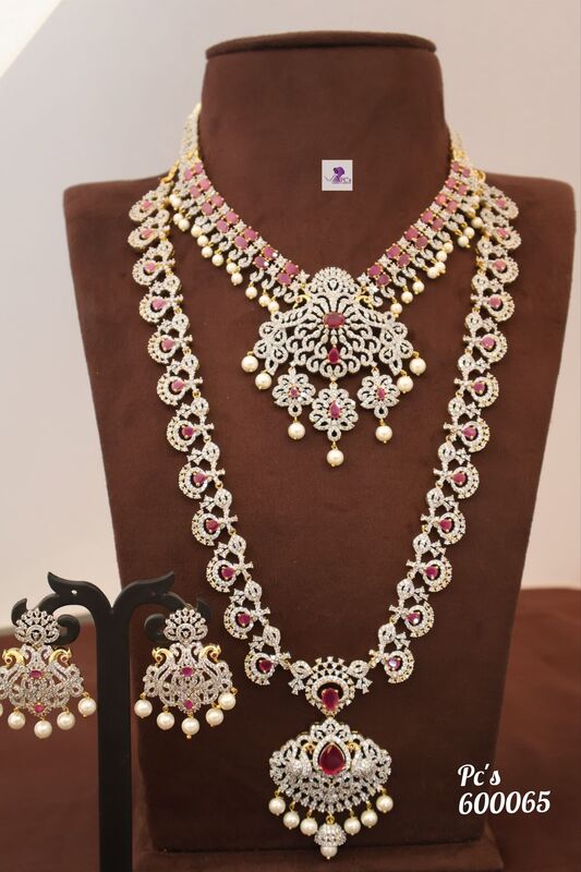 V774: Beautiful Bridal Set