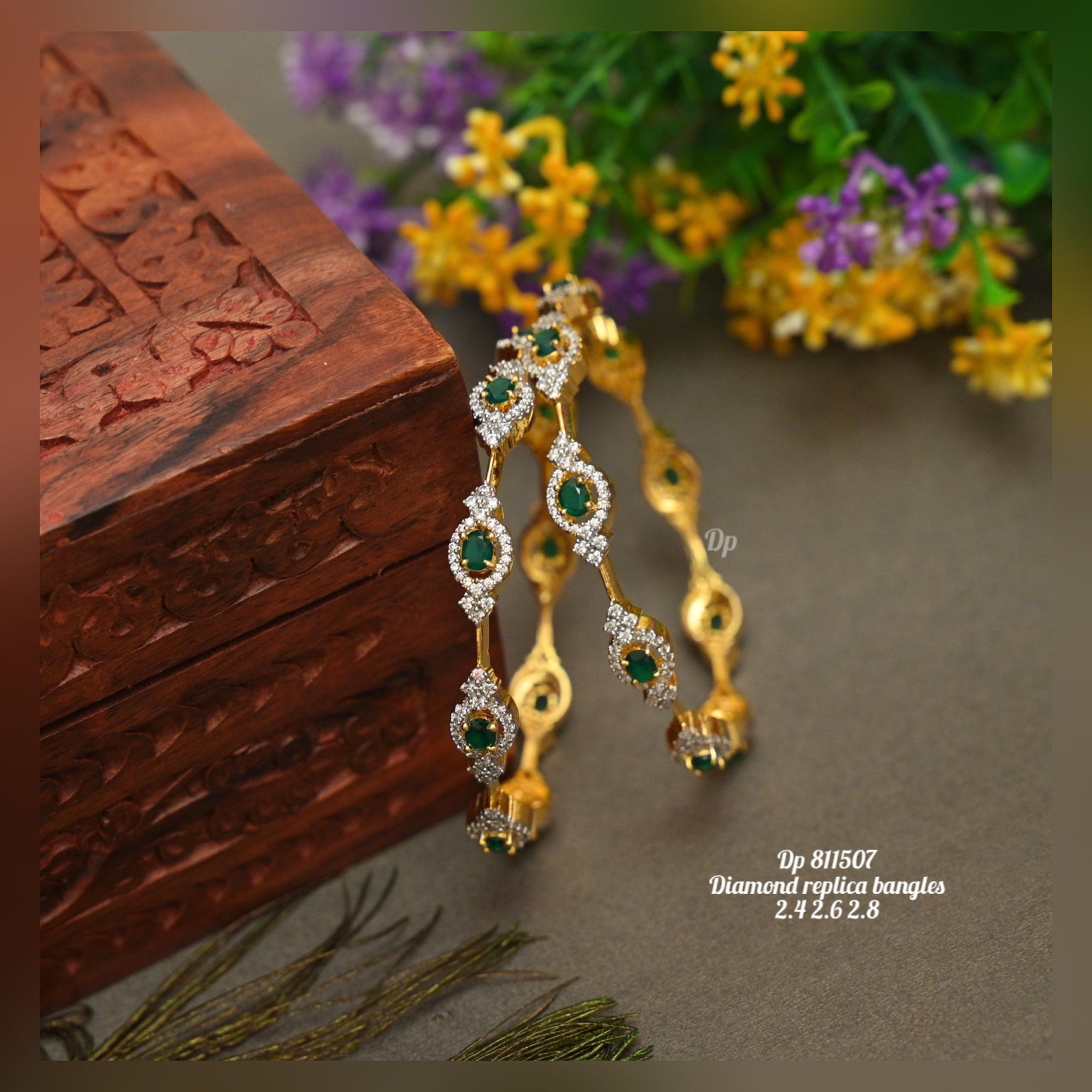 V820:Beautiful Gold Replica Bangles