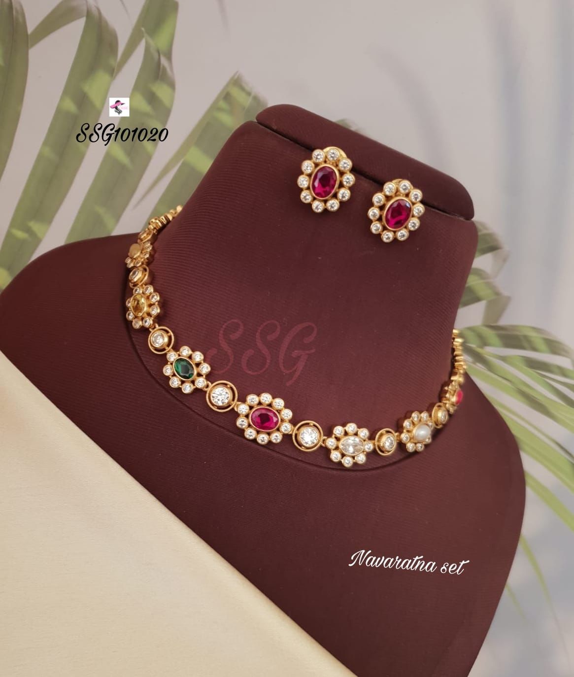 V821: Beautiful Navaratna Necklace Set