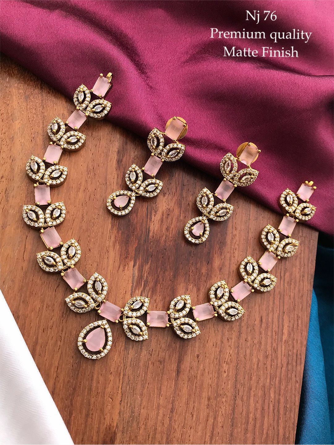 V826: Beautiful Premium Quality Matte Finish Necklace Set