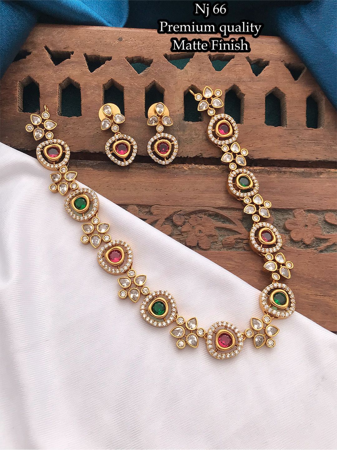 V831: Beautiful Premium Quality Matte Finish Necklace Set