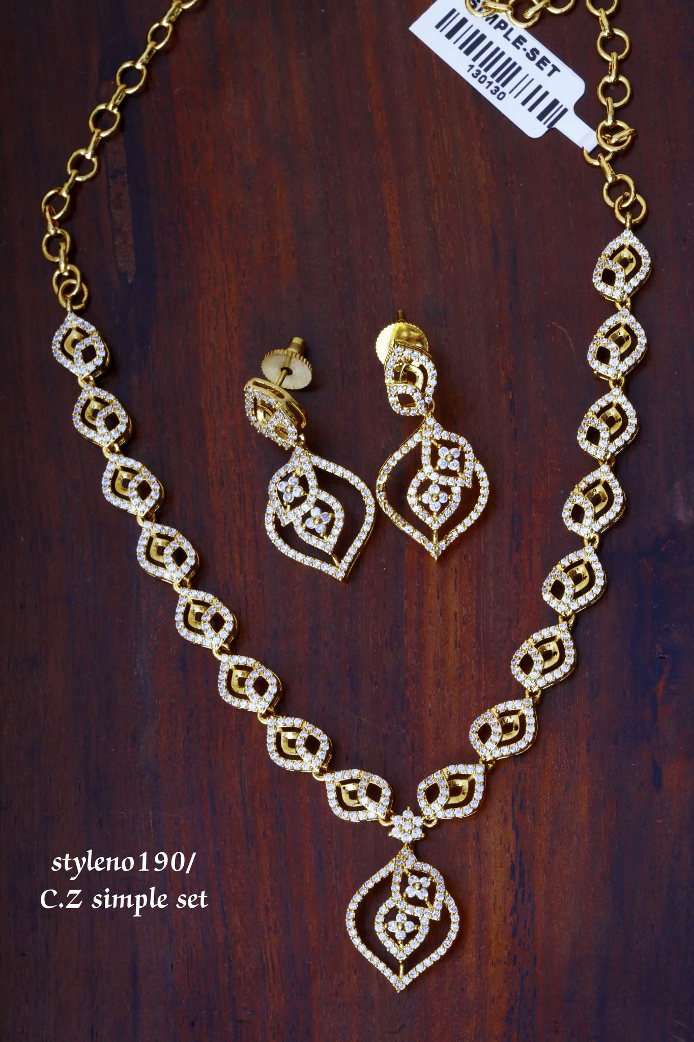 V867:Beautiful CZ Stone Necklace Set