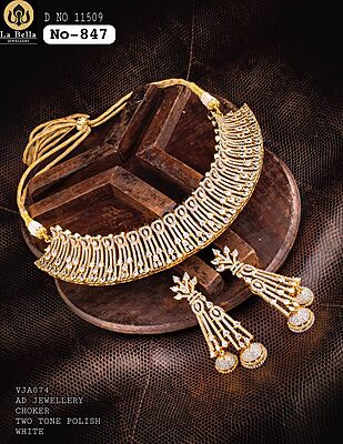 V388: Beautiful Two Tone Polish Choker Set
