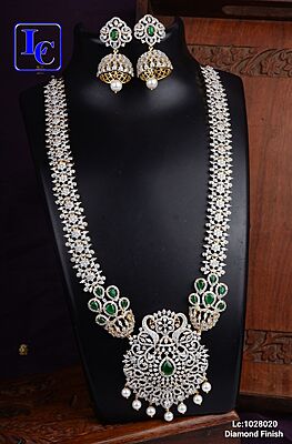 V914: Beautiful Diamond Finish Long Haram