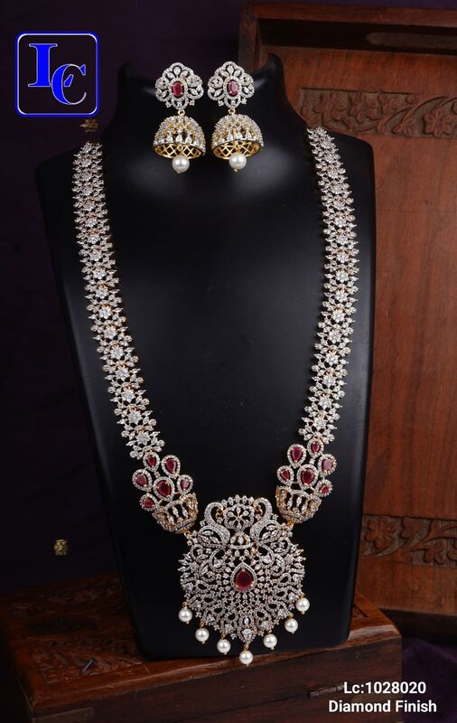 V915: Beautiful Diamond Finish Long Haram