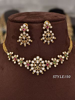 V917: Beautiful Matt Finish Choker  Set