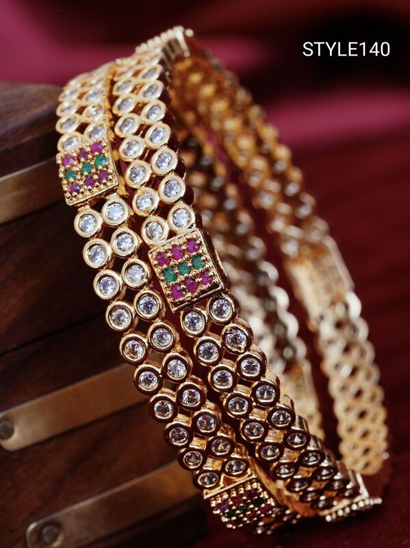 V918: Beautiful Bangles Set