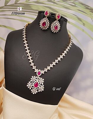 V920: Beautiful GJ Necklace Set