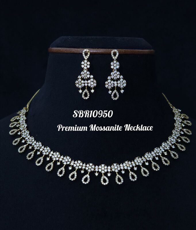 V937: Beautiful Premium Mossanite Necklace Set