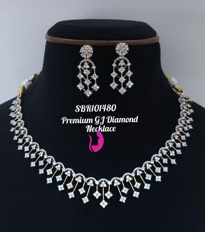 V947: Beautiful GJ Diamond Necklace Set