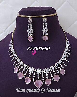 V950: Beautiful High Quality GJ Necklace Set