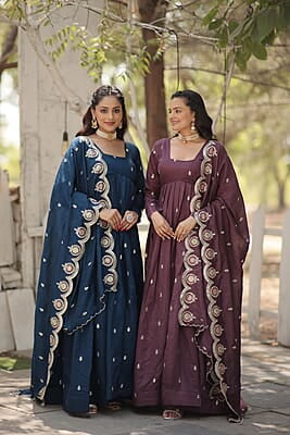 B3024: Beautiful 2pc Long Dresses