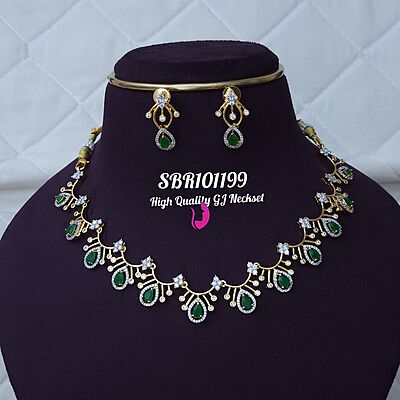 v960: Beautiful High Quality GJ Necklace Set