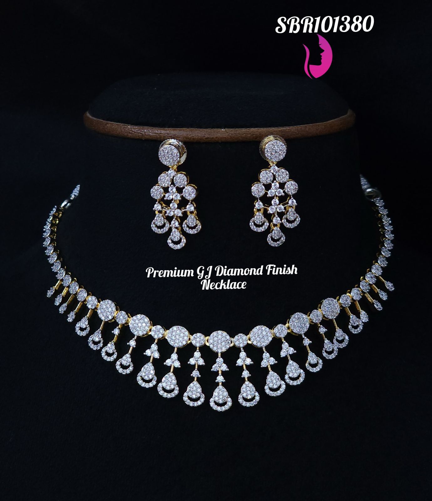 v971: Beautiful Premium GJ Diamond Finish Necklace Set