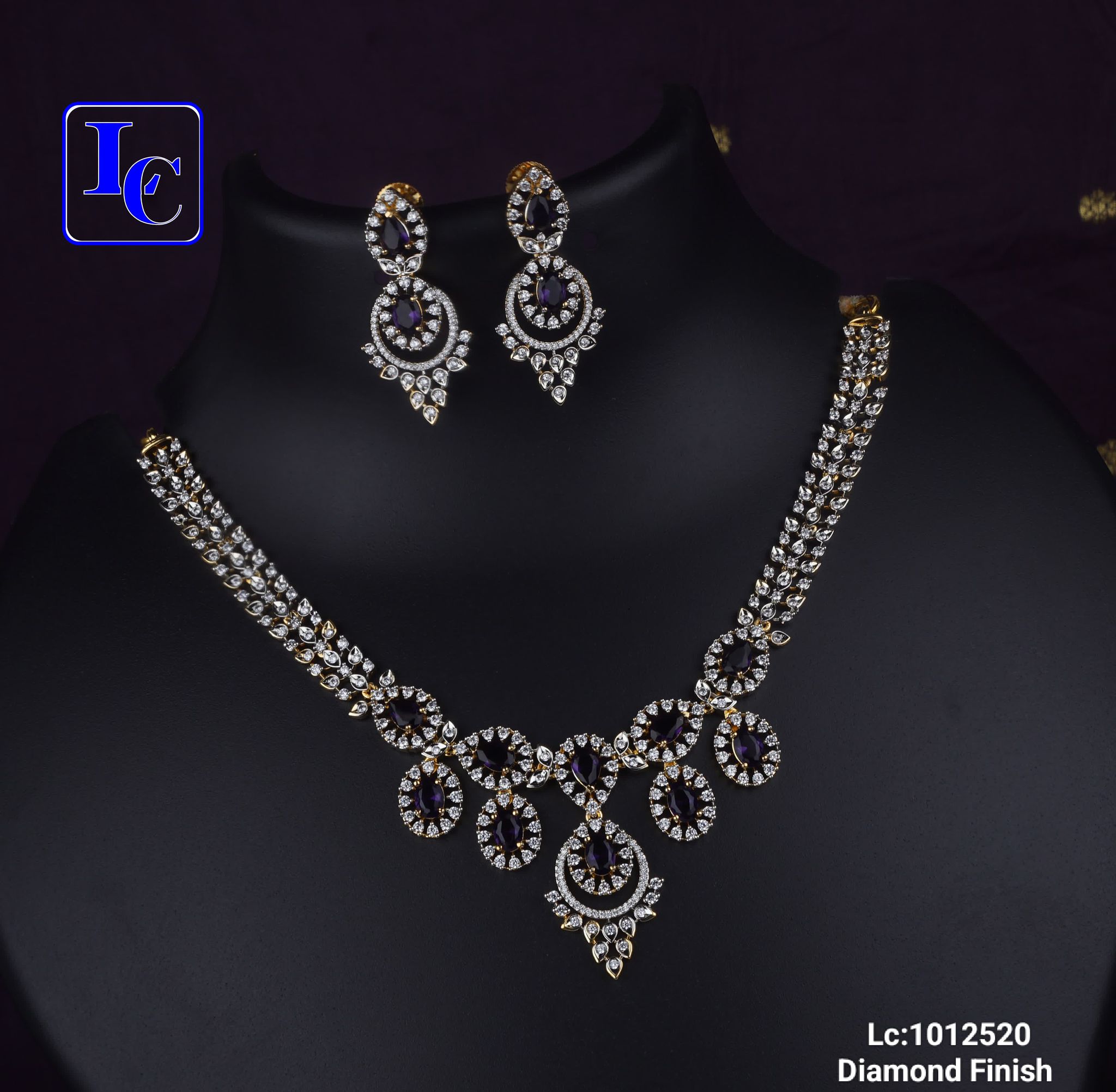 v991: Beautiful Diamond Finish  Necklace Set