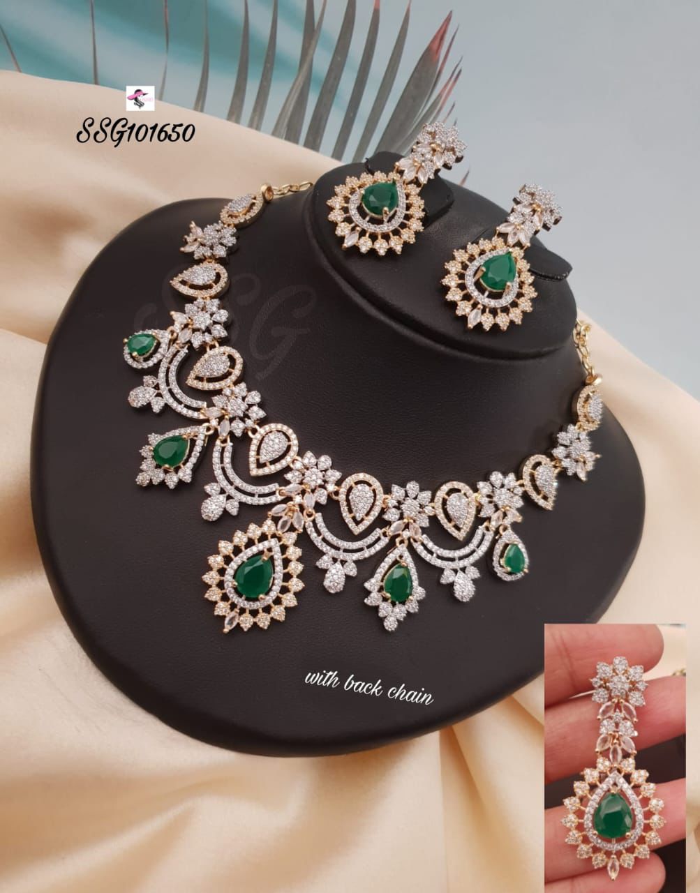 v1003: Beautiful Necklace Set
