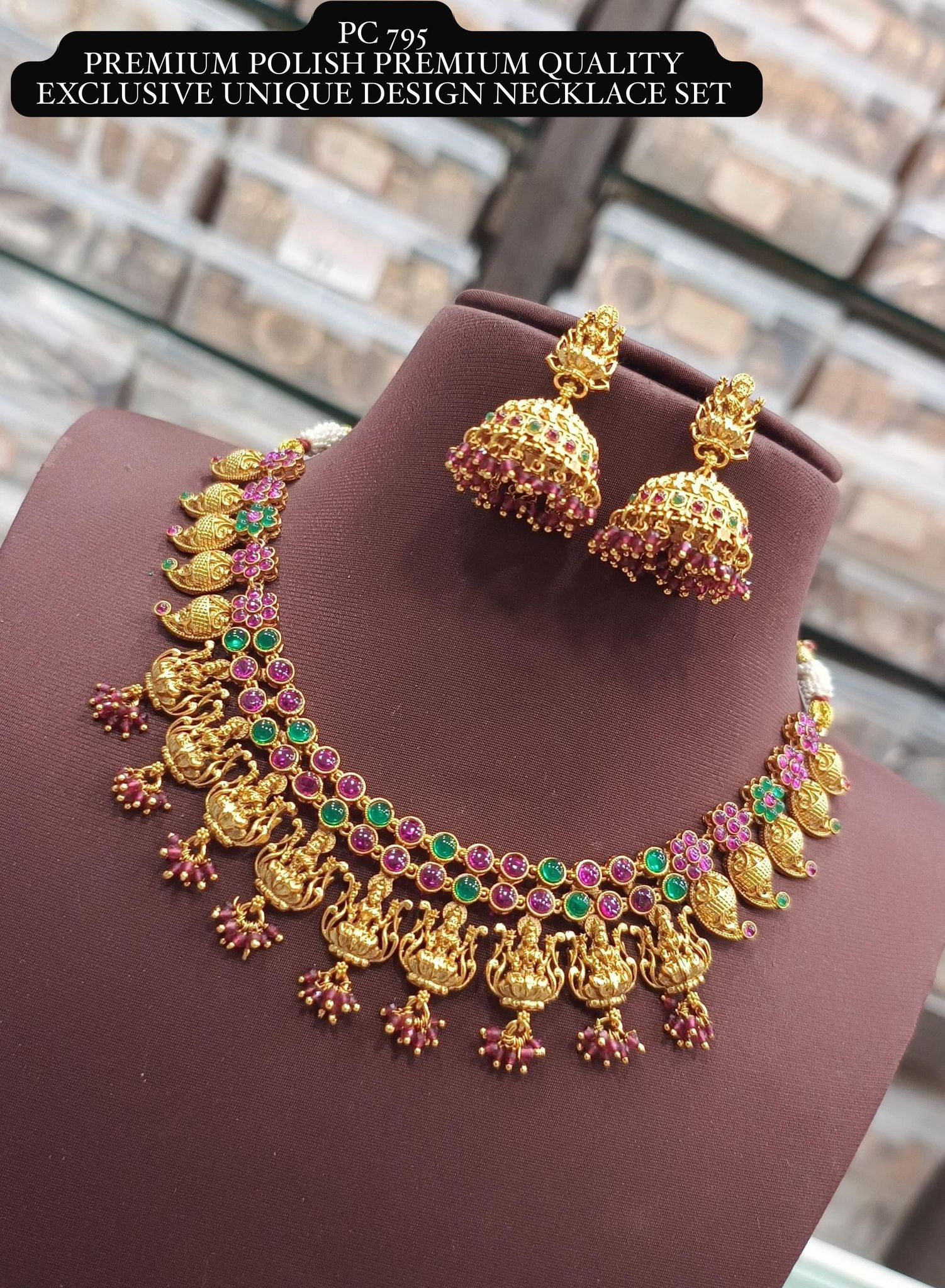 v1002: Beautiful Premium Polish Premium Quality Unique Design Necklace Set