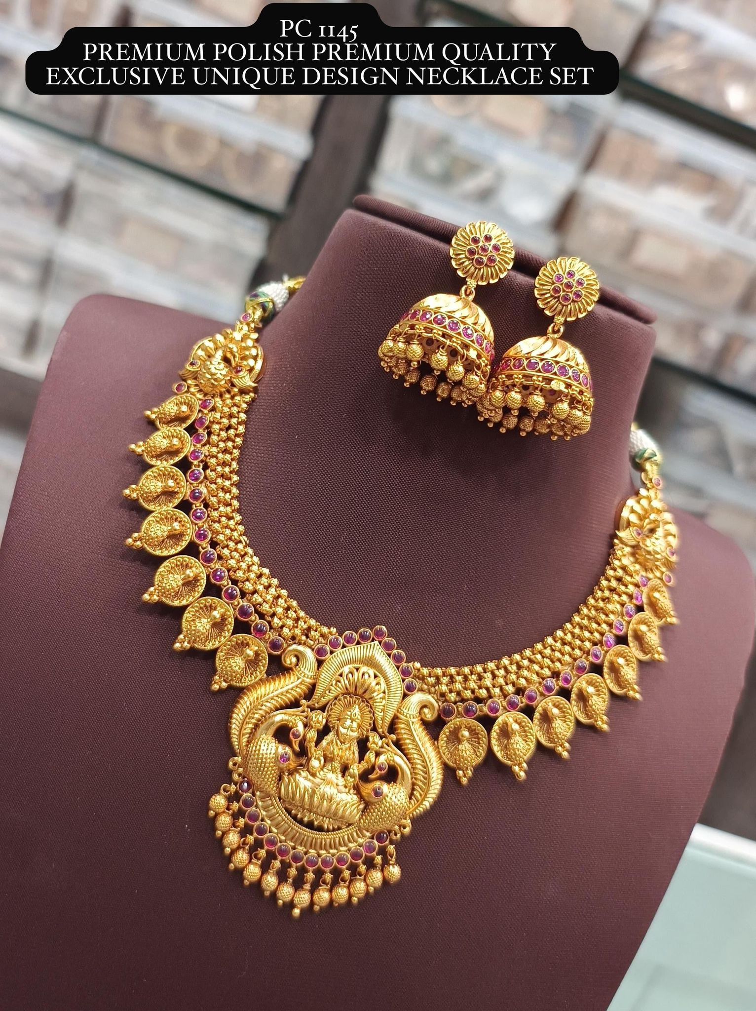 v1013: Beautiful Premium Polish Premium Quality Unique Design Necklace Set