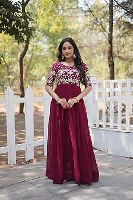 B1961: Beautiful Georgette Frocks
