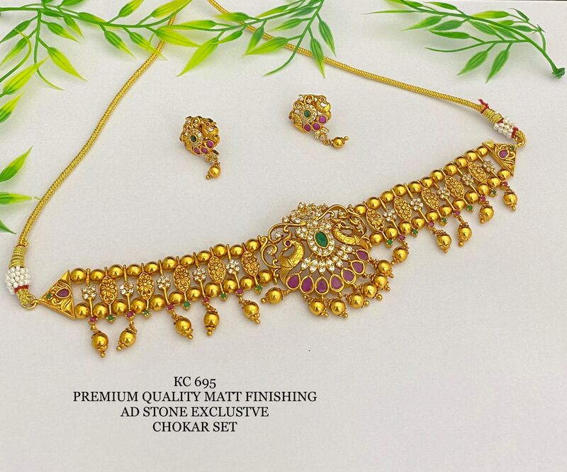 V412: Beautiful Premium Quality Matt Finishing AD Stone Choker Set