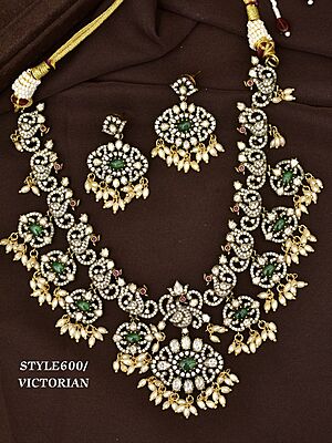 V428: Beautiful Victorian Long Haram